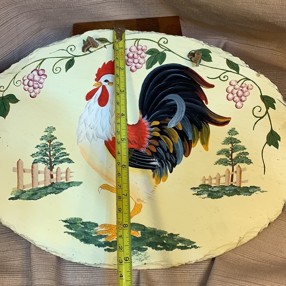 Hand painted Rooster on stone w/leather loop - Picture 7 of 11